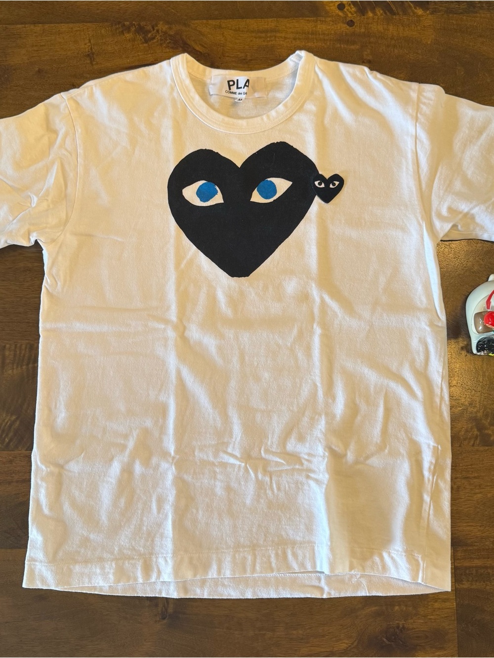 Comme des Garcons White Tee with Black Heart and Blue Eyes - Picture 2 of 4